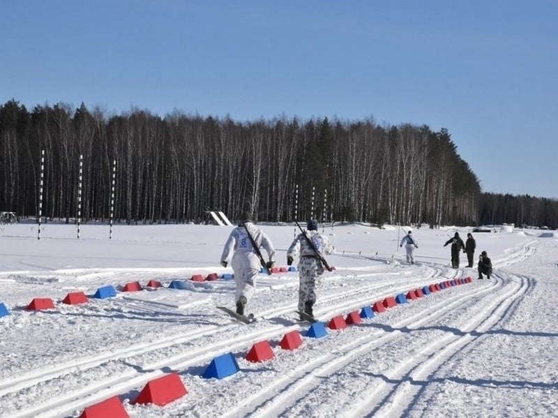 Кировская команда взяла золото крупнейшего соревнования по охотничьему биатлону