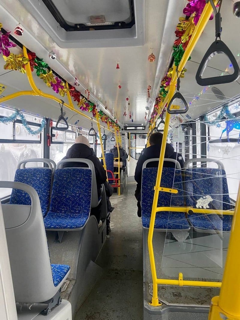 В Кирове можно прокатиться на новогоднем автобусе