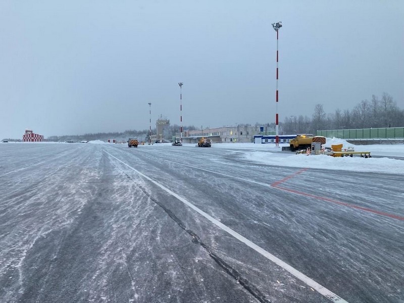 Несмотря на снегопад кировский аэропорт продолжал работать в штатном режиме