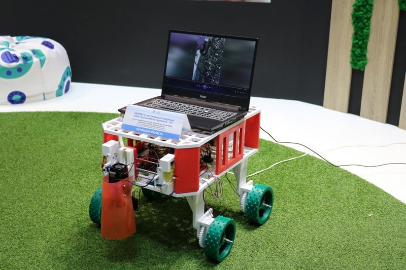 На ВДНХ представили уникальную кировскую разработку сельскохозяйственного робота