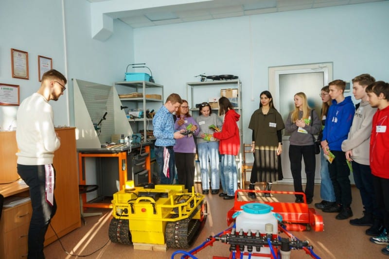 Кировский студент изобрёл робота для борьбы с борщевиком